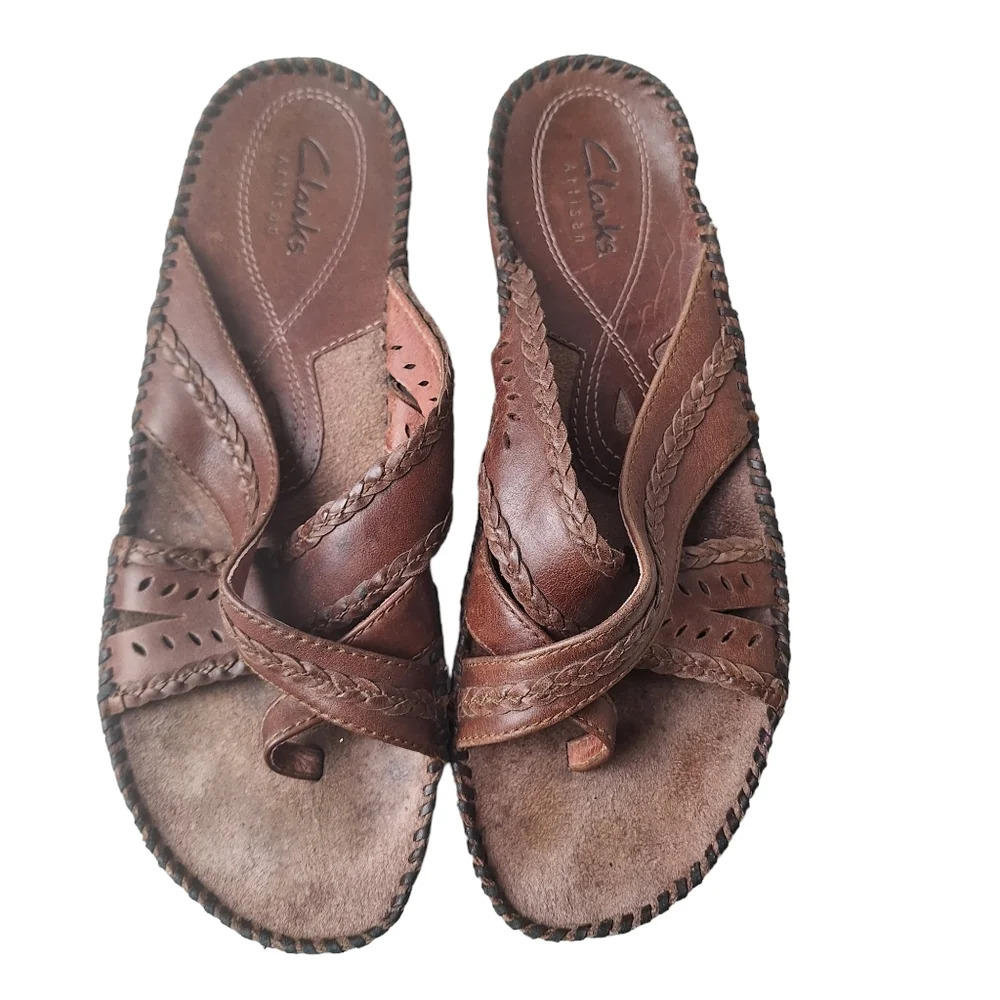 Clarks Artisan Size 9M Brown Leather Criss Cross Straps‎ Comfort Slides Sandals